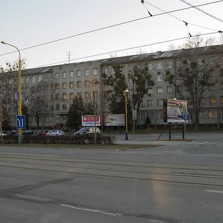 بيت شباب Sd Urbankova 2 كَشّا المظهر الخارجي الصورة
