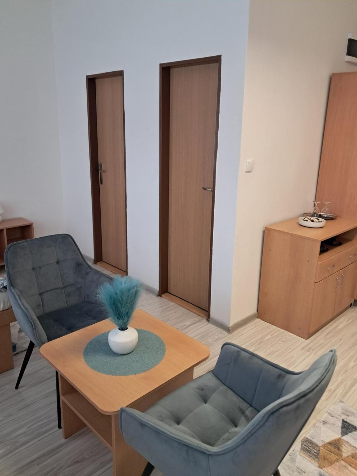 بيت شباب Sd Urbankova 2 كَشّا المظهر الخارجي الصورة